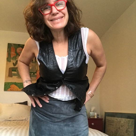 Banana Republic Suede Skirt - Picture 5 of 11